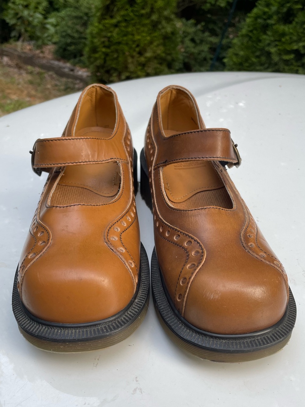 Dr Marten England Vintage Brogue Leather Mary Jane Clog Shoes Size 8 Woman’s (6) - Picture 4 of 14